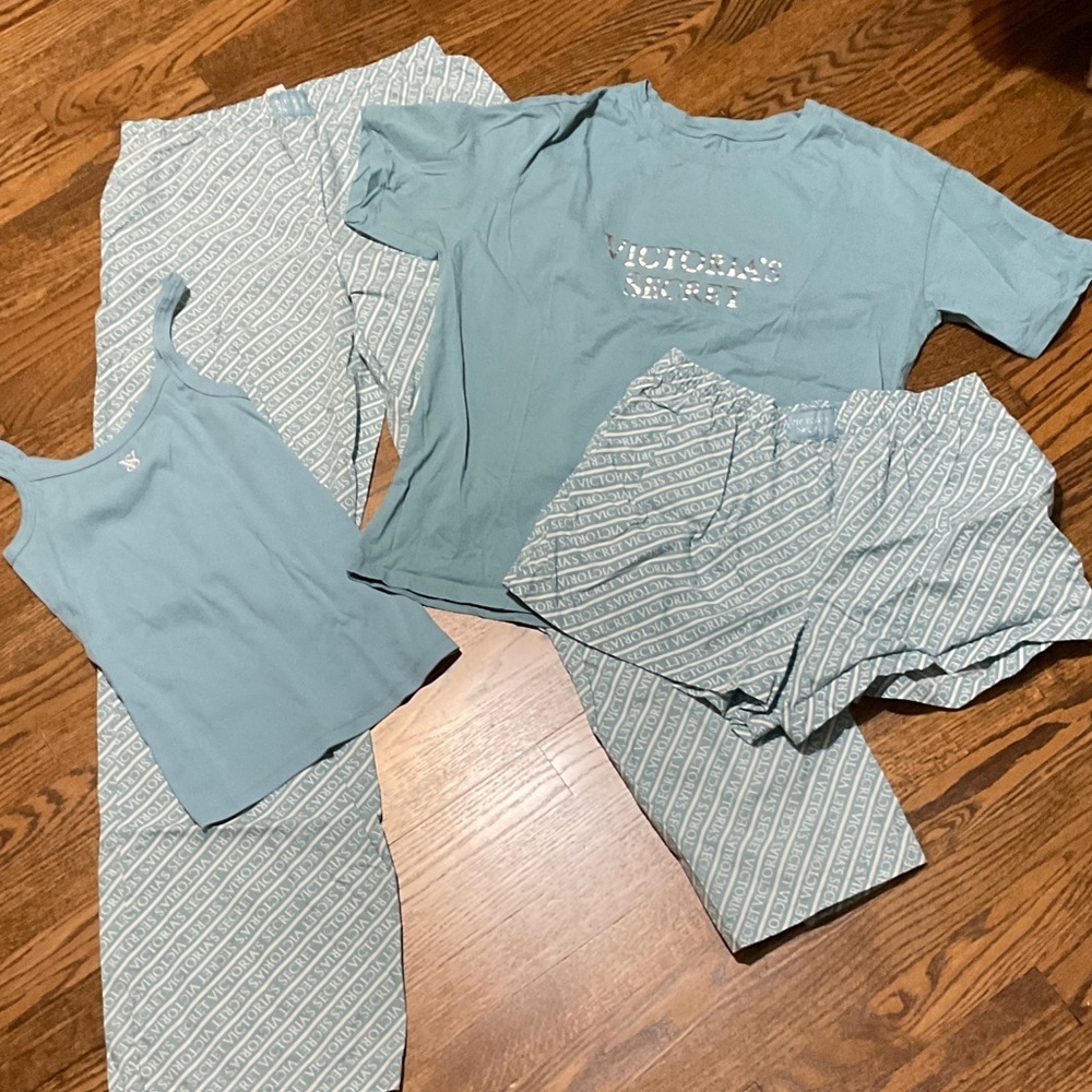 Victoria’s Secret Pajamas /loungewear. 4 pieces all size Small